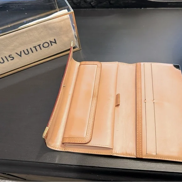 SOLD Limited edition Louis Vuitton White Monogram Multicolor Sarah Wallet - Picture 9 of 11